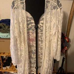 White lace kimono
